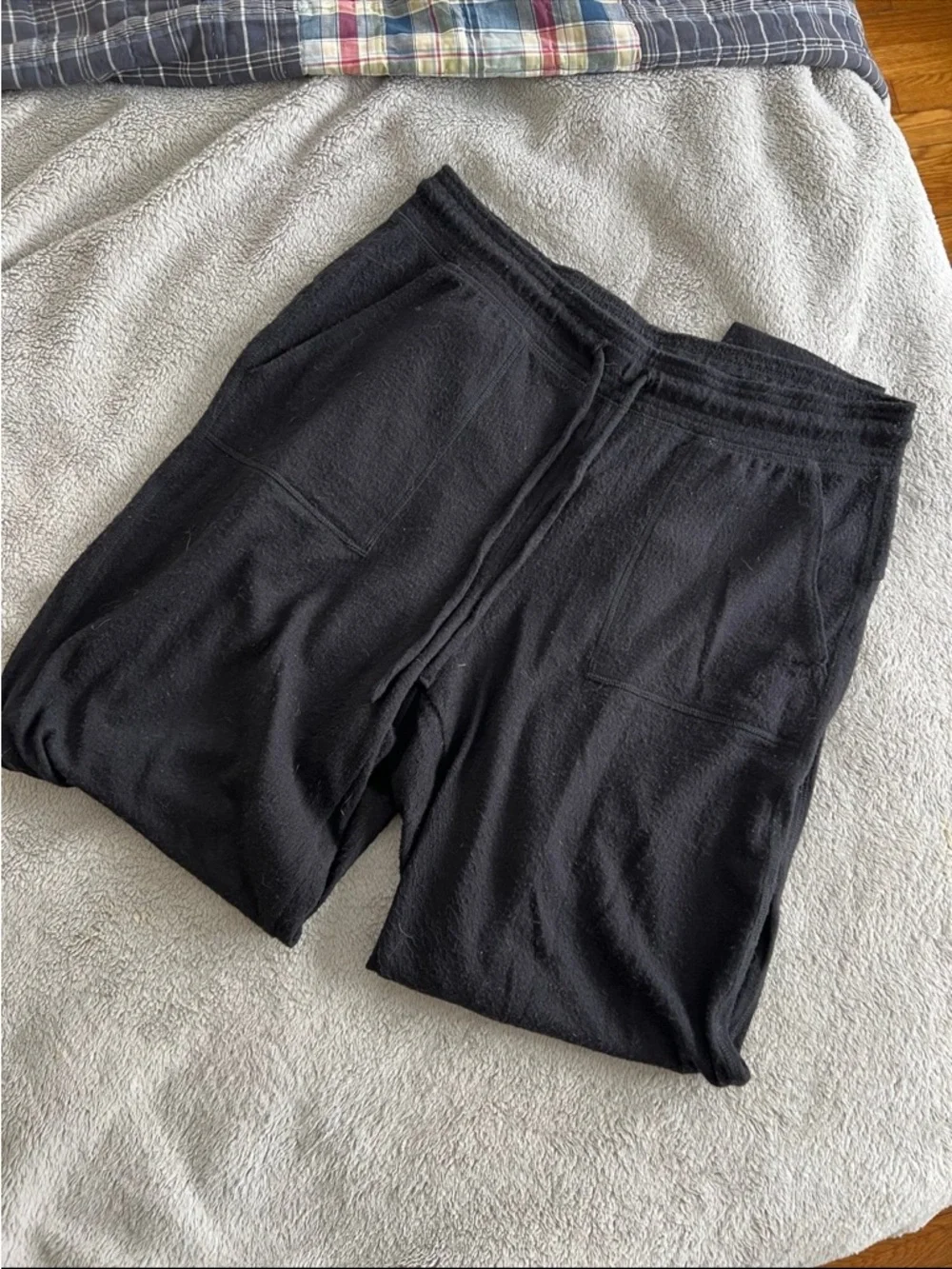 Alo Yoga Women’s Soho Sweatpants Black Large